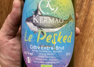 Pesked-Cidre-Extra-Brut-Cirderie-Les-Vergers-De-Kermao-Fun-graphic-design